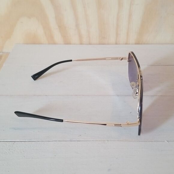 Hi Fashion Purple Sunglasses with Gold Accents Unisex - Picture 4 of 10